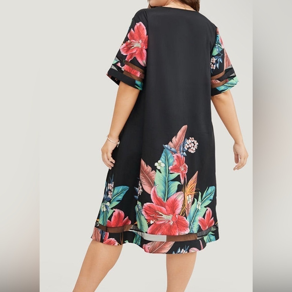 Floral design black dress bloomchic size 14/16 or 1x - Picture 2 of 3